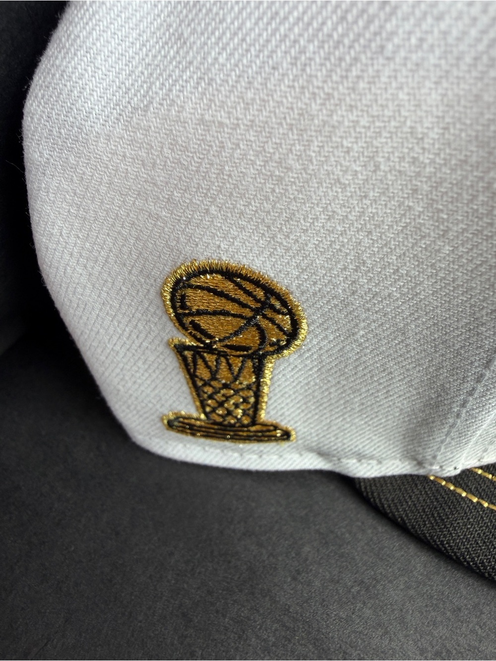 New York Knicks NBA Champions White and Black Snapback Hat - Picture 3 of 7